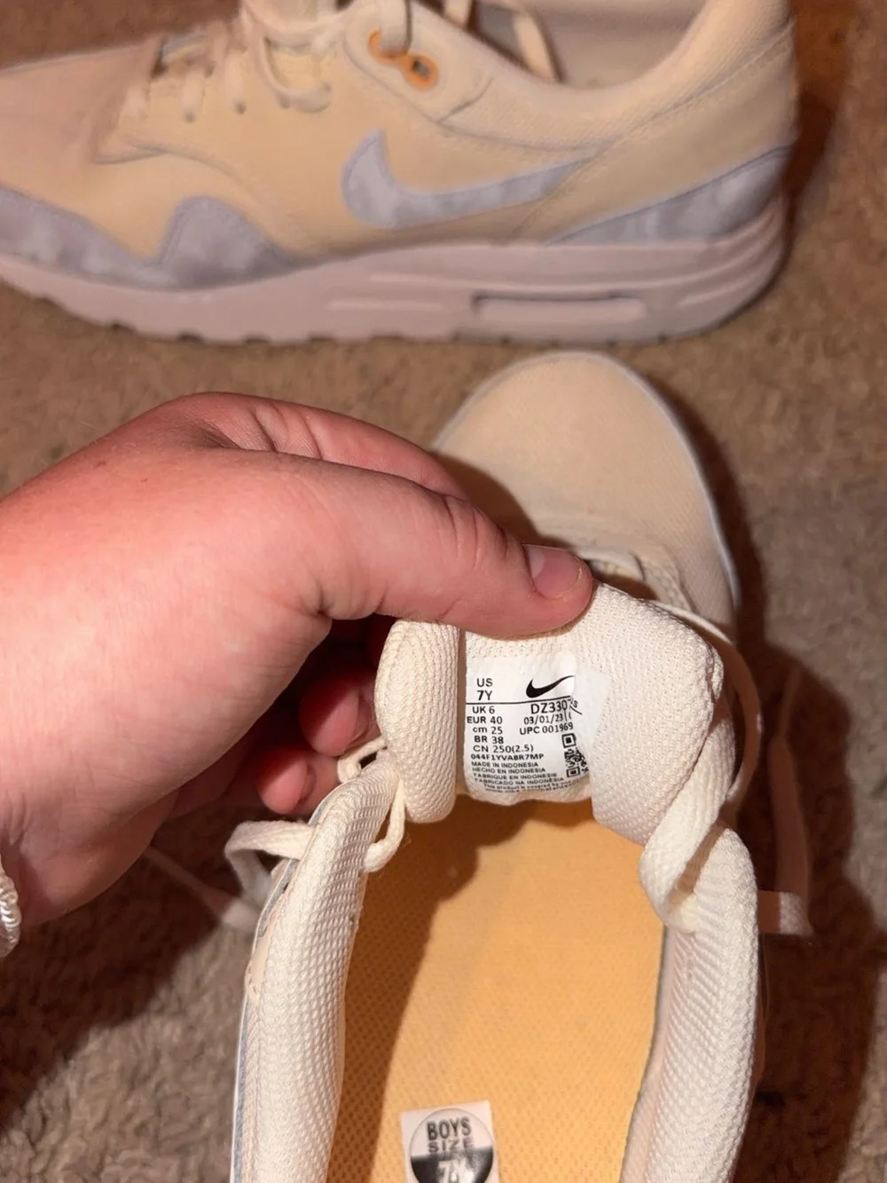 Nike Cream and Light Blue Low-Top Sneakers